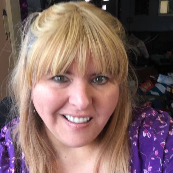 Meet your Posher, Tina - Picture 1 of 1